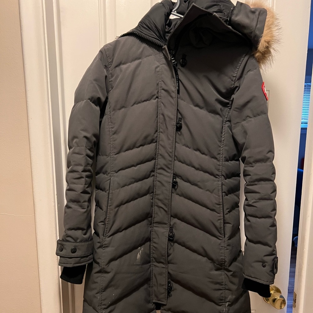 Lorette Parka Heritage used  good condition small stain noted to lower left coat